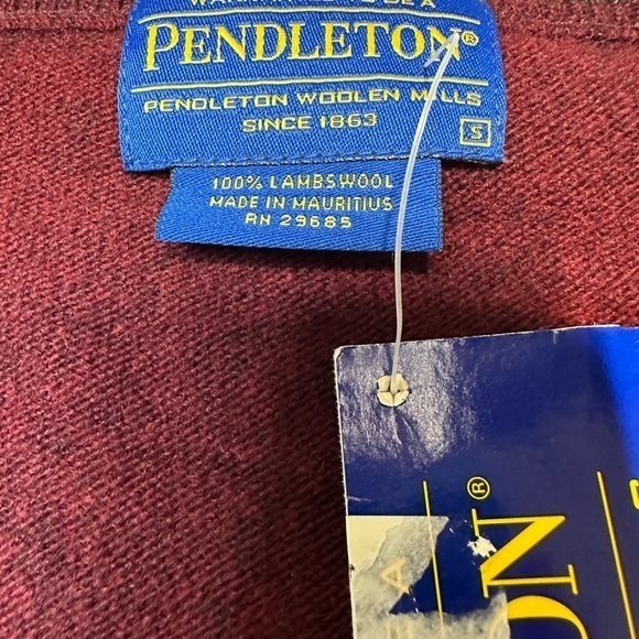 Pendleton Sweater Mens Small Maroon 100% Lambs Wool Long Sleeve Pullover V-Neck - Picture 2 of 8